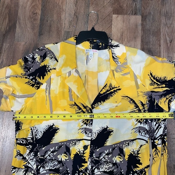 Made for Fashion Week Impulse shirt dress with belt tie.  Size XL. Yellow/Black - Picture 8 of 9